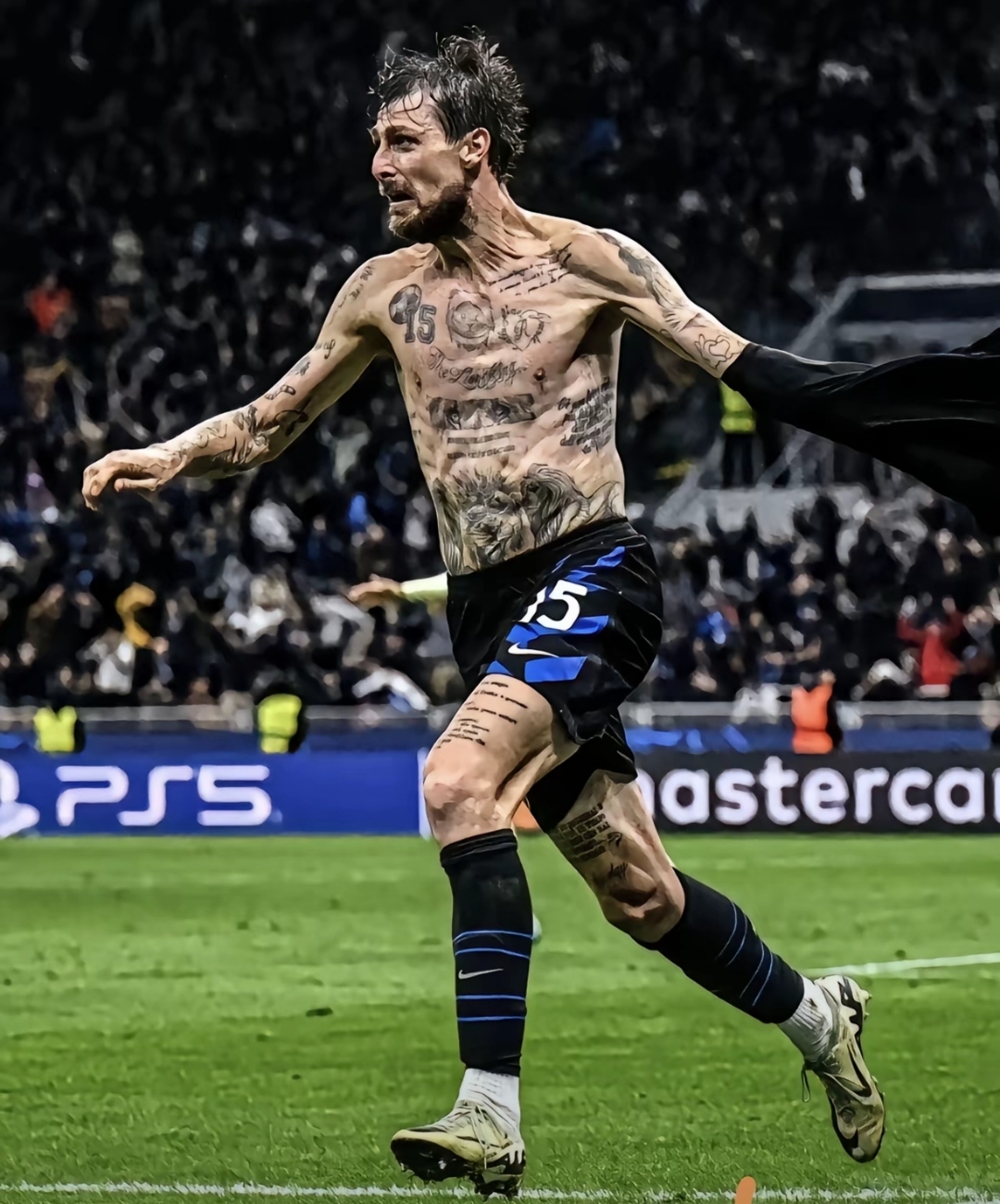 马竞绝杀波尔图，范戴克梅开二度西甲